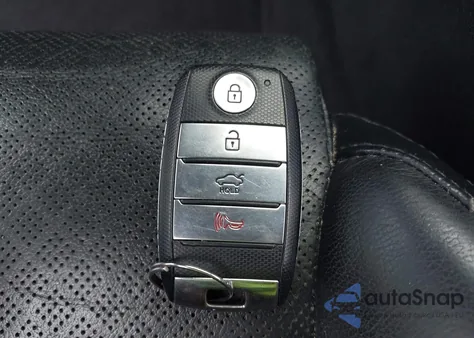 2016 Kia Optima Ex z USA, uszkodzony, nr VIN 5XXGU4L30GG111513